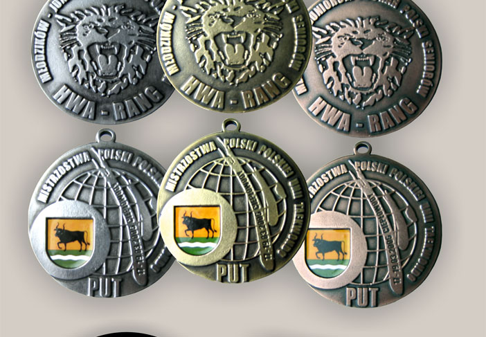 litery metalowe, medaliony, statuetki, tablice pami�tkowe, klamry, odznaki